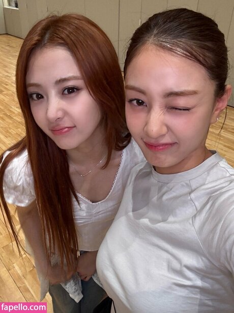 Huh Yunjin_ onlyfans sex leak