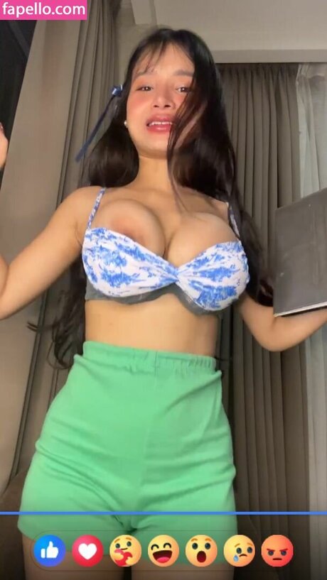 Nan Ma Htwe onlyfans strip tease