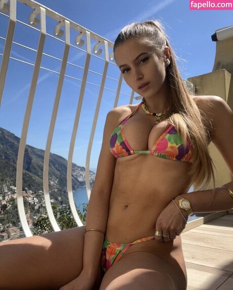 Siria Amendola naked onlyfans