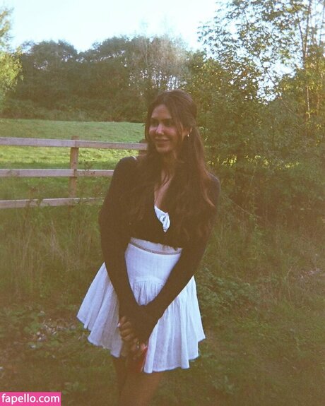 Sonam Bajwa nudes onlyfans leaked