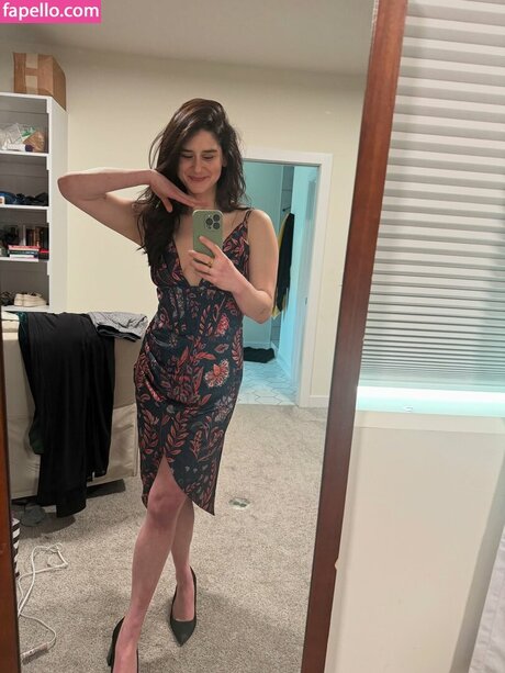 Elyse Myers onlyfans porn