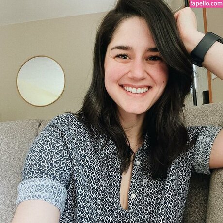 Elyse Myers only fans nudes