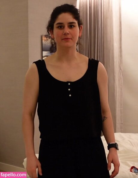 Elyse Myers onlyfans porn