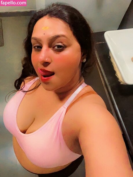 Anupamaswathi onlyfans leak ass