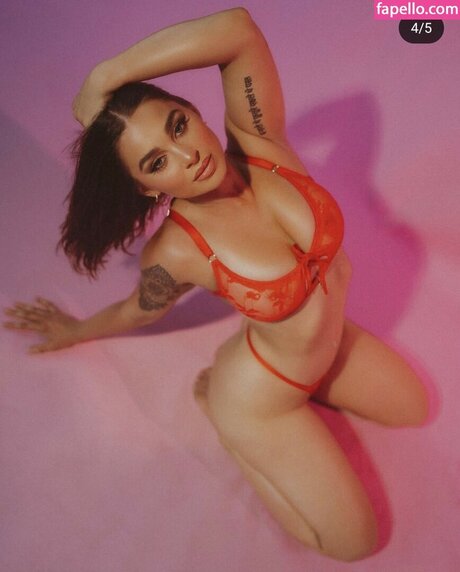 Madeleinerosee only fans leaks