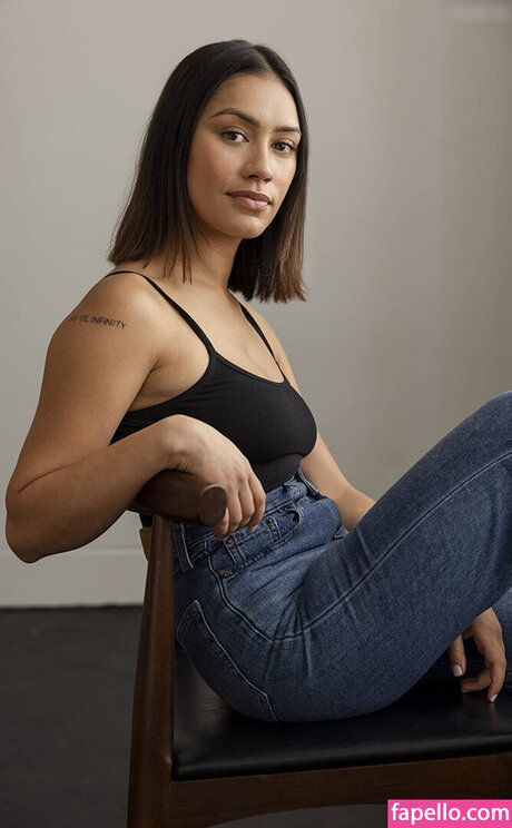 Luciane Buchanan sexy onlyfans