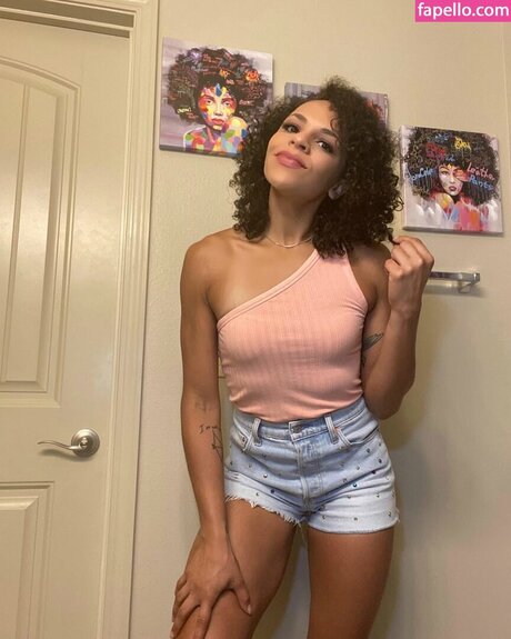 Amber Reacts onlyfans sextape