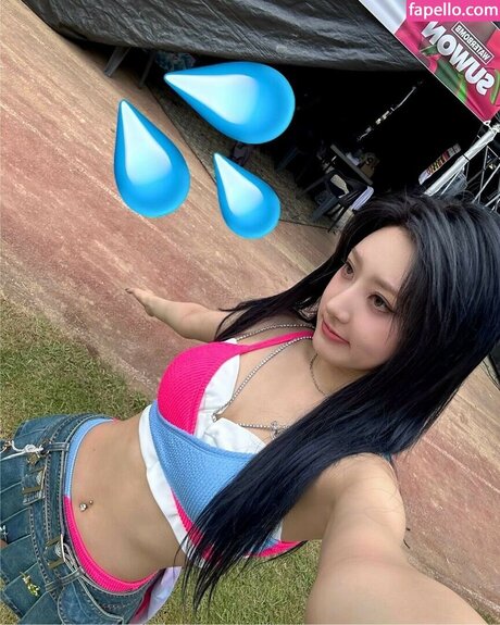 Hwiseo only fans nude