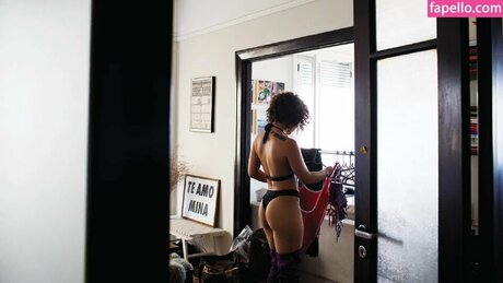 Cantora Flora Matos only fans nude