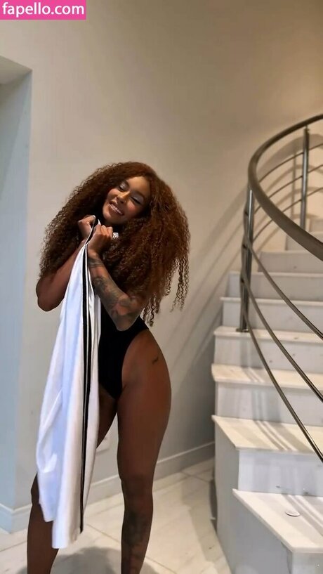 Giovanna Jacobina onlyfans images