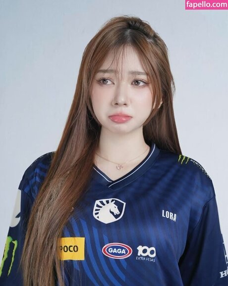 lauraziphora only fans pictures