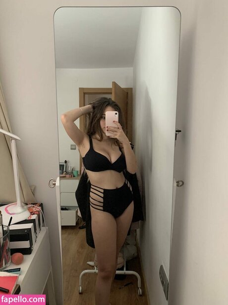 Meryendame ass onlyfans