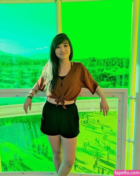 Julia Chow nude only fans