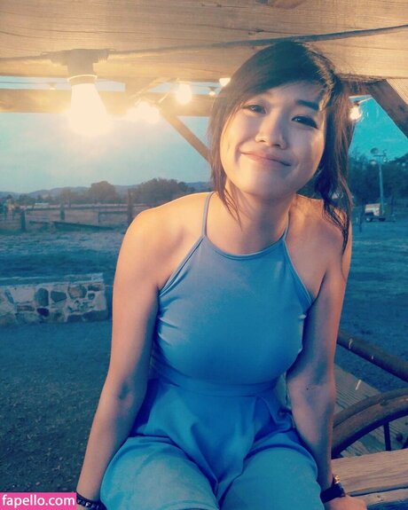 Julia Chow onlyfans picture