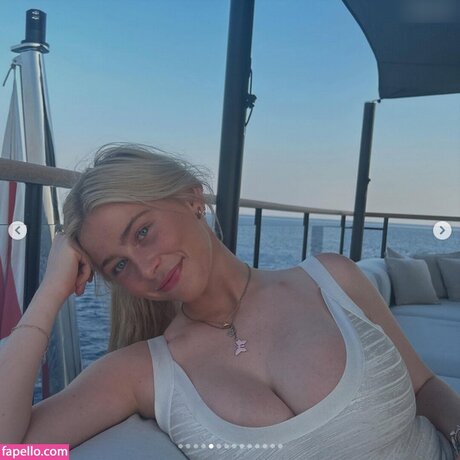 Clementine Vaughn nude onlyfans leak