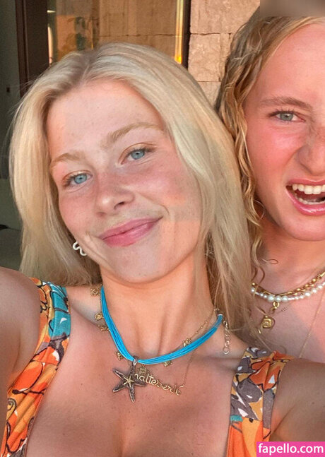 Clementine Vaughn nude onlyfans leak