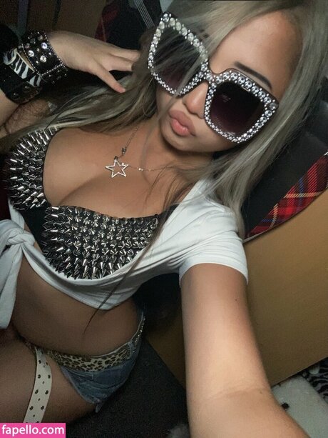 Miley Vang new onlyfans leaks