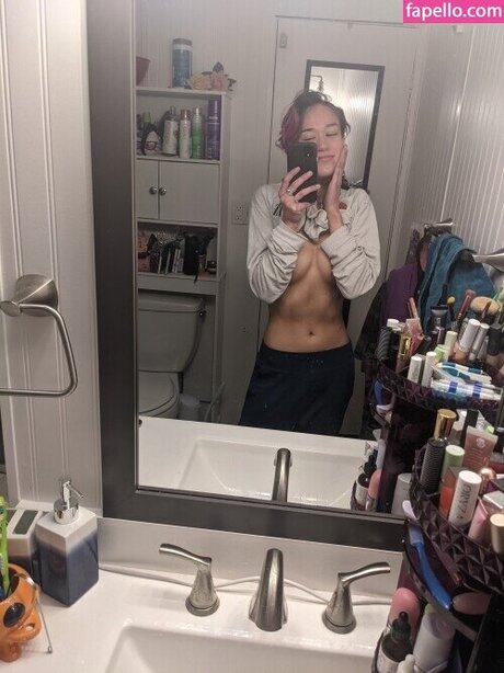 Queen Tofu onlyfans keak