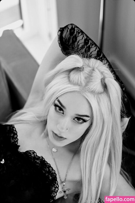 Queen Tofu onlyfans nude tits