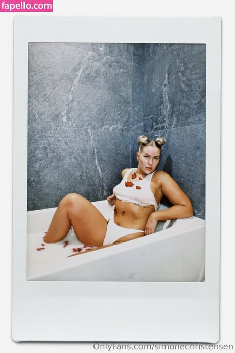 Simone Christensen onlyfans