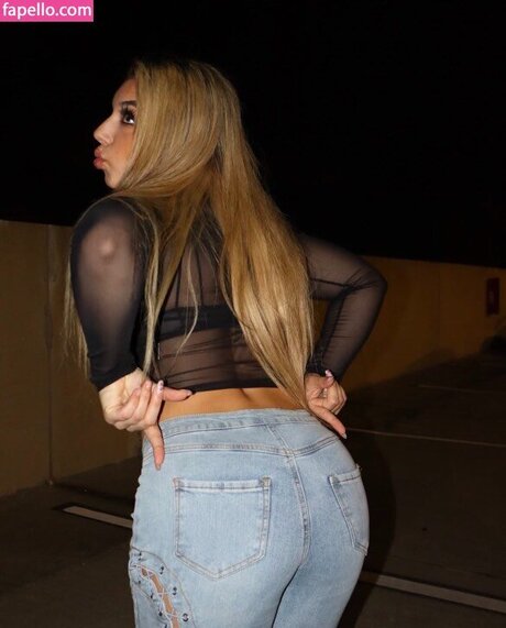 Thea Hail hot onlyfans