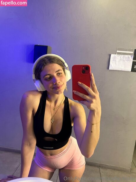 Mila Refacho leaked onlyfans