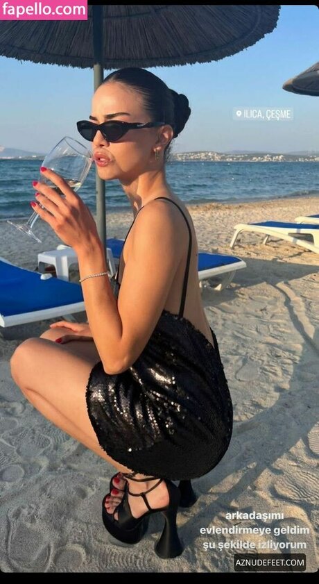 Eyl l Kandemir onlyfans nudes leaks