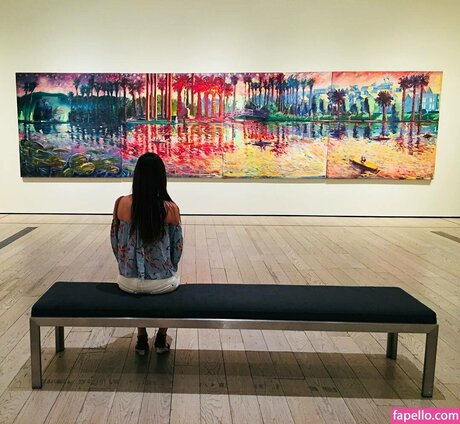 Sophia Phan onlyfans strip tease