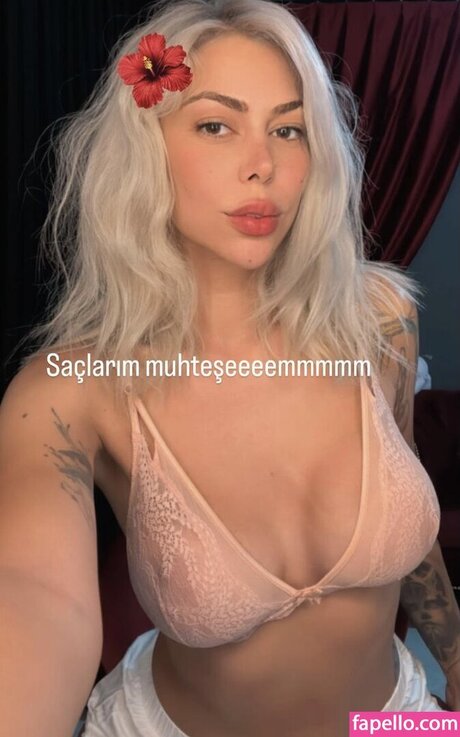 Seydanur Tunc tits onlyfans
