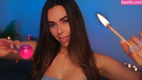 HeyHelen ASMR onlyfans star