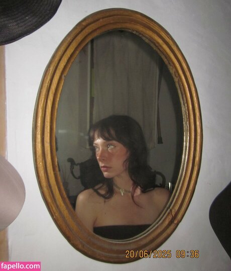 Holly Humberstone onlyfans leaked pictures