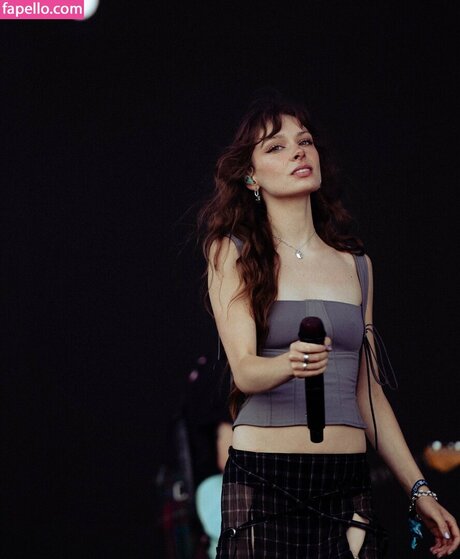 Holly Humberstone onlyfans leak sex