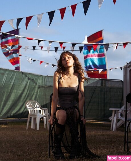 Holly Humberstone naked on onlyfans