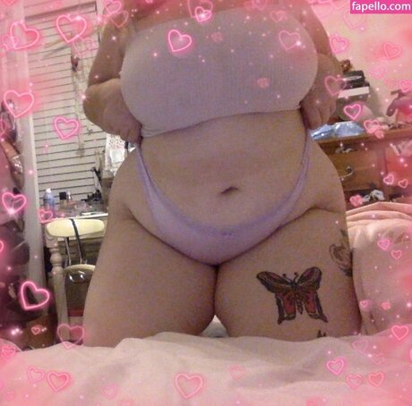 strawberryxfnta nude onlyfans pics