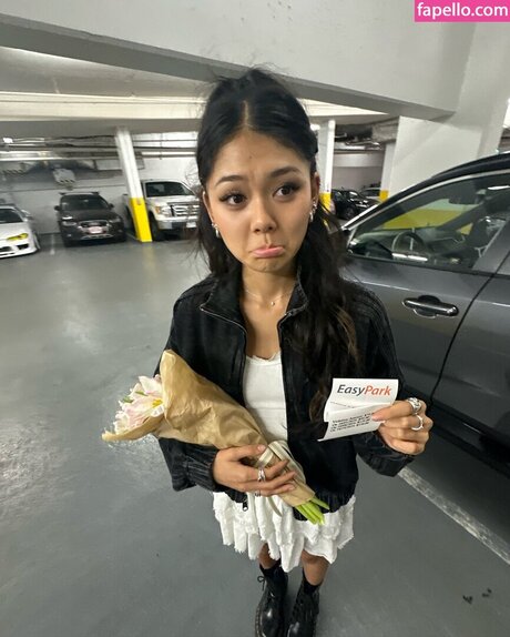 Momona Tamada desnuda onlyfans