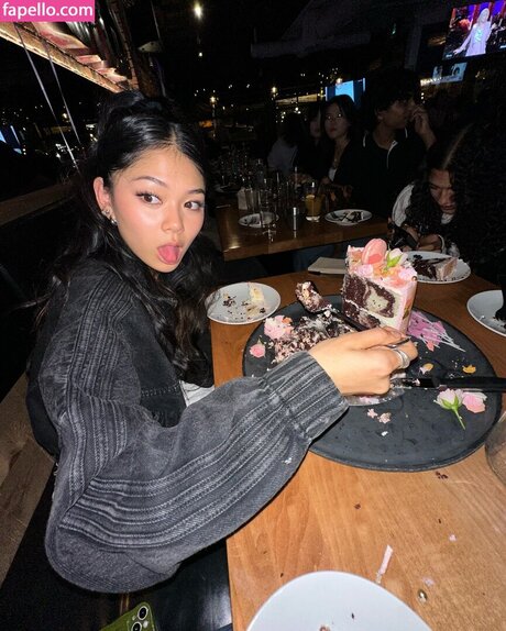 Momona Tamada leaked onlyfans.