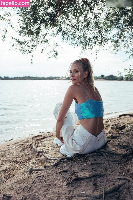 Carolin Niemczyk new onlyfans leaks