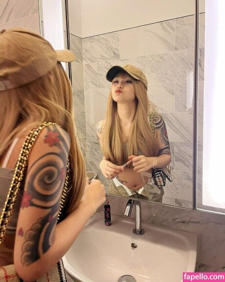 natashaznrl only fans pictures