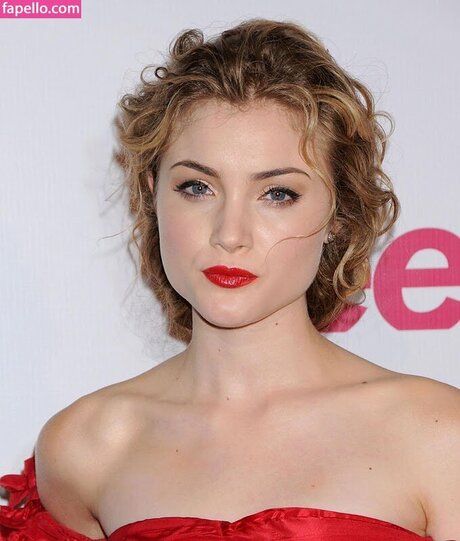 Skyler Samuels onlyfans public photos