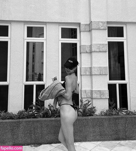 Vivie Vons naked onlyfans leaked