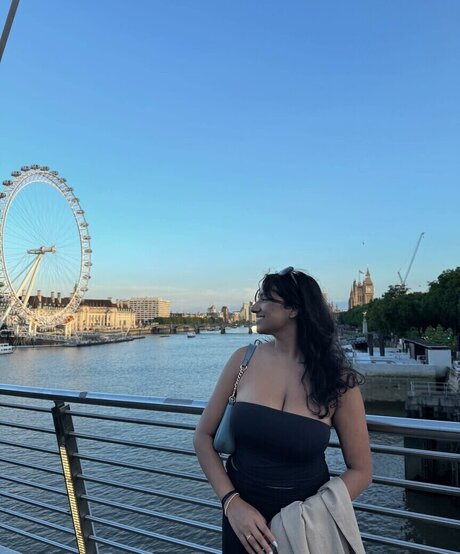 Abby Govindan onlyfans desnuda