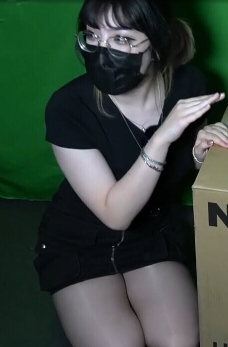 Harriet Barnes onlyfans nude tits