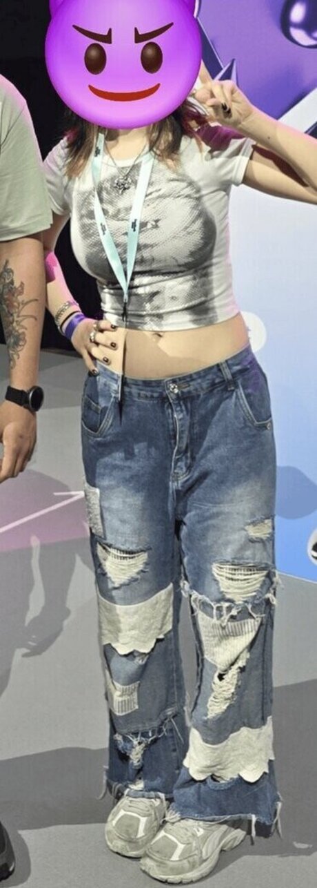 Harriet Barnes ass onlyfans