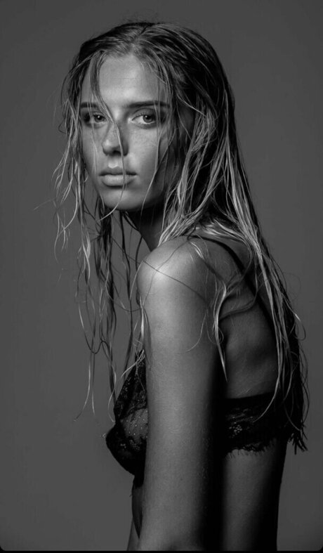 Molly Plahn onlyfans nsfw