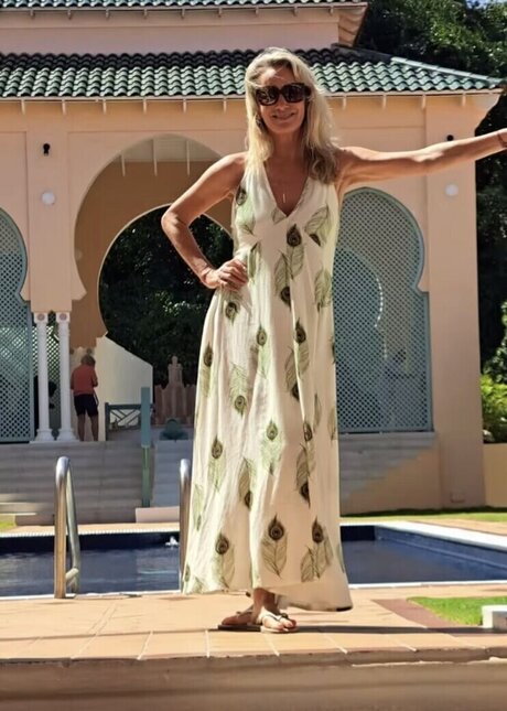 Tamzin Outhwaite naked onlyfans leak