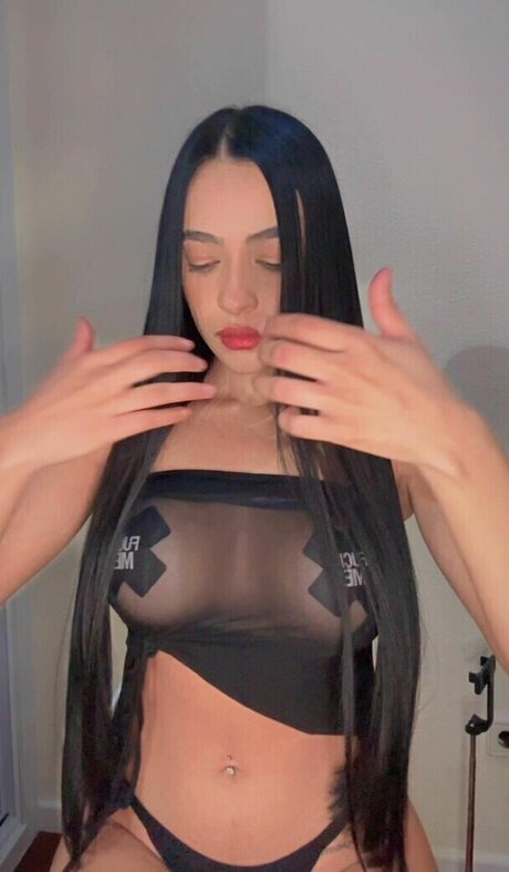 yuly0614 onlyfans boobs