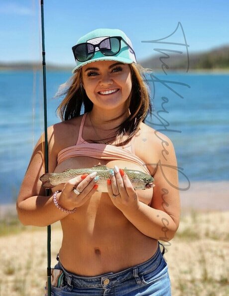 Kaylee Rae onlyfans explicit content