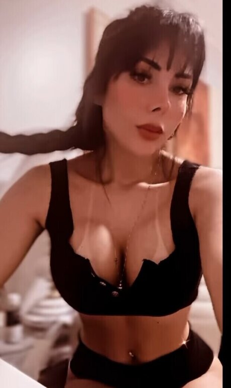 Alice Alves onlyfans model photo