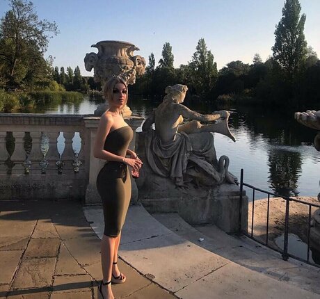 Mogz xx onlyfans pics nude