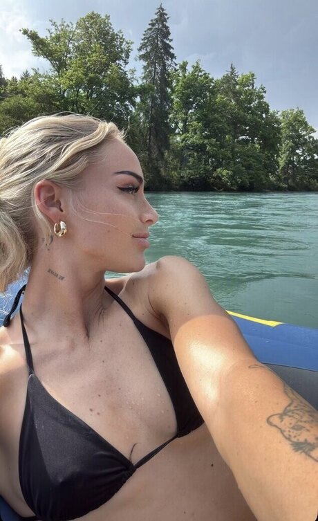 Alisha Lehmann onlyfans model photos